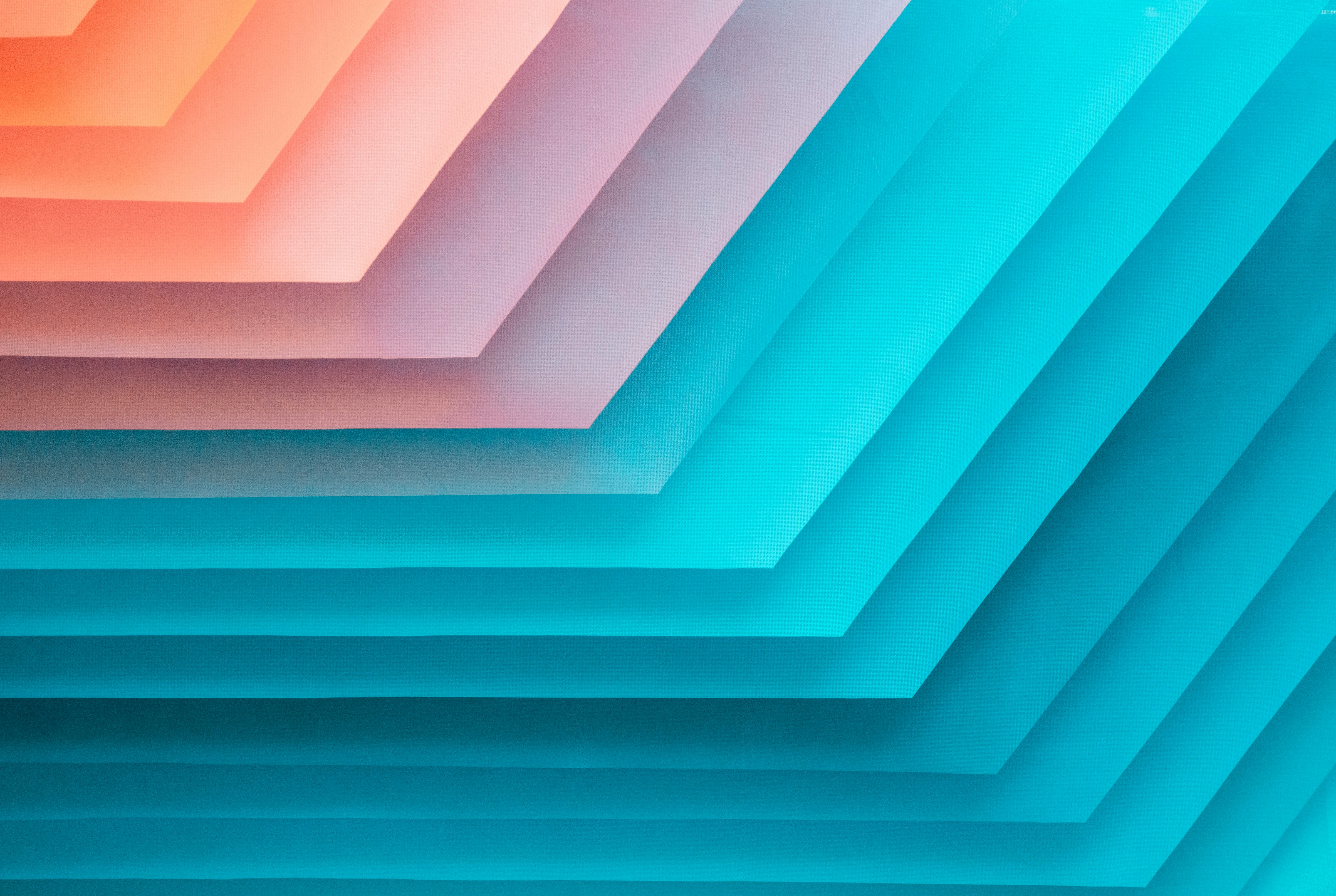Why lean internal leadership and flexible external teams are becoming the new operating model